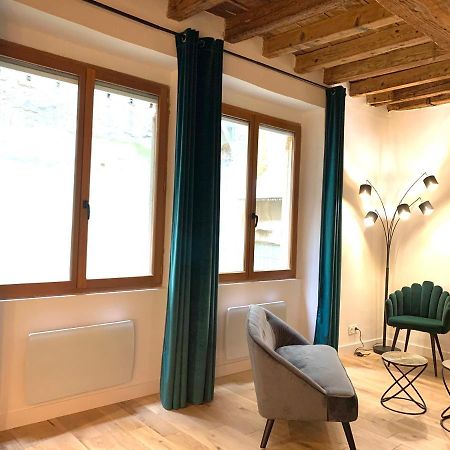 Luxe Et Calme En Hyper Centre - La Cour Des Bois Apartment Lyon Bagian luar foto