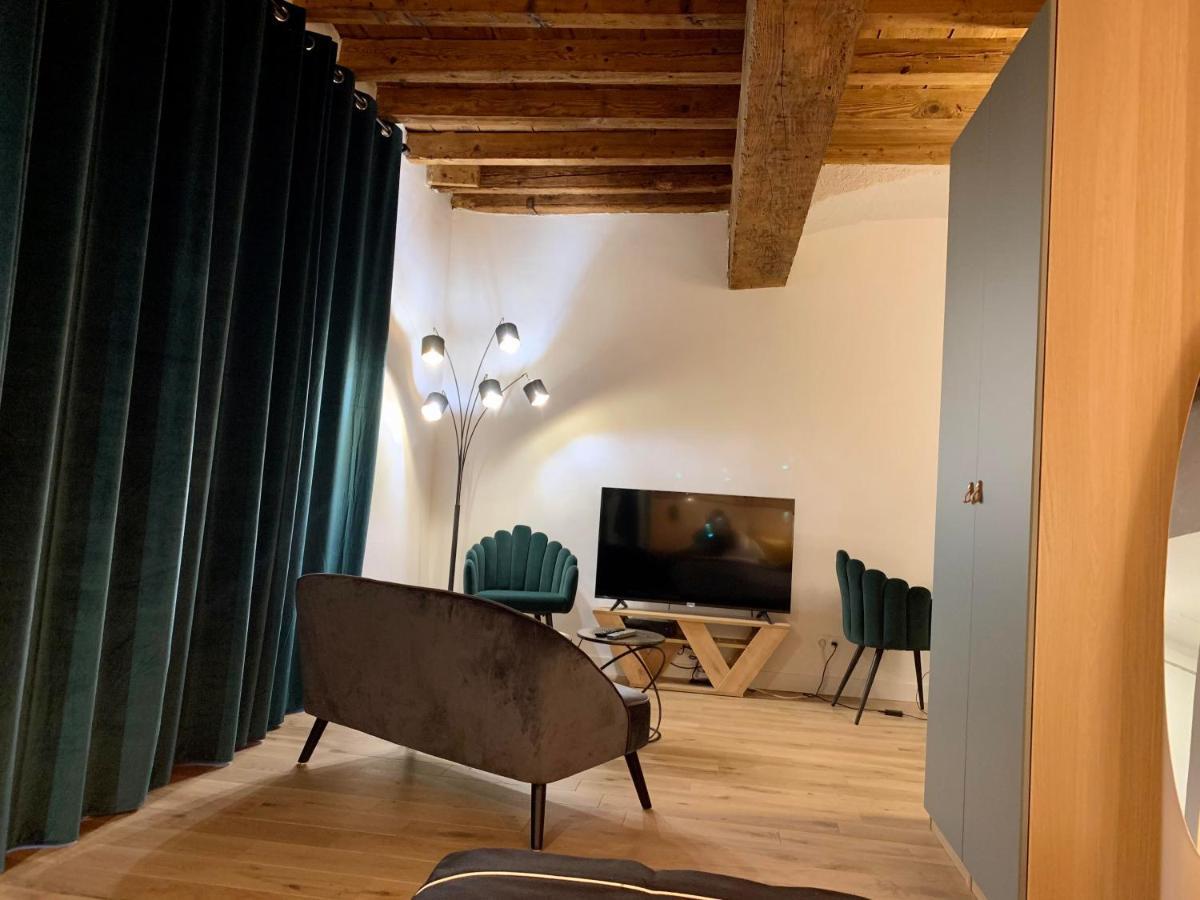 Luxe Et Calme En Hyper Centre - La Cour Des Bois Apartment Lyon Bagian luar foto