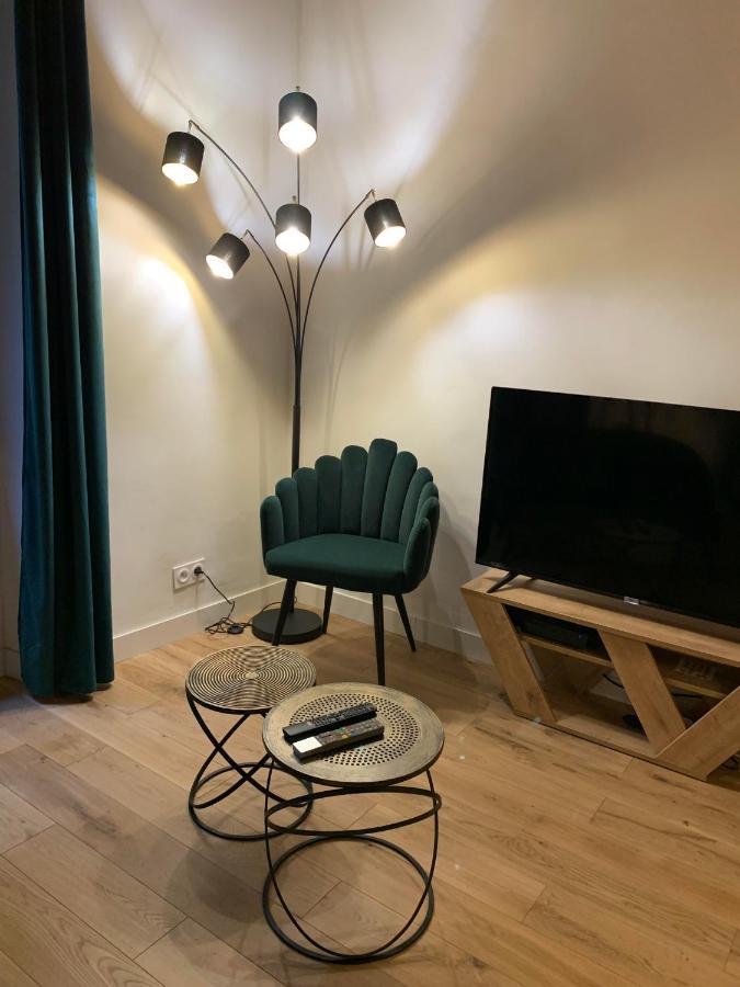 Luxe Et Calme En Hyper Centre - La Cour Des Bois Apartment Lyon Bagian luar foto